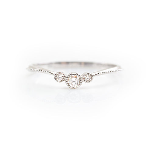 Vintage V-Shaped Diamond Ring